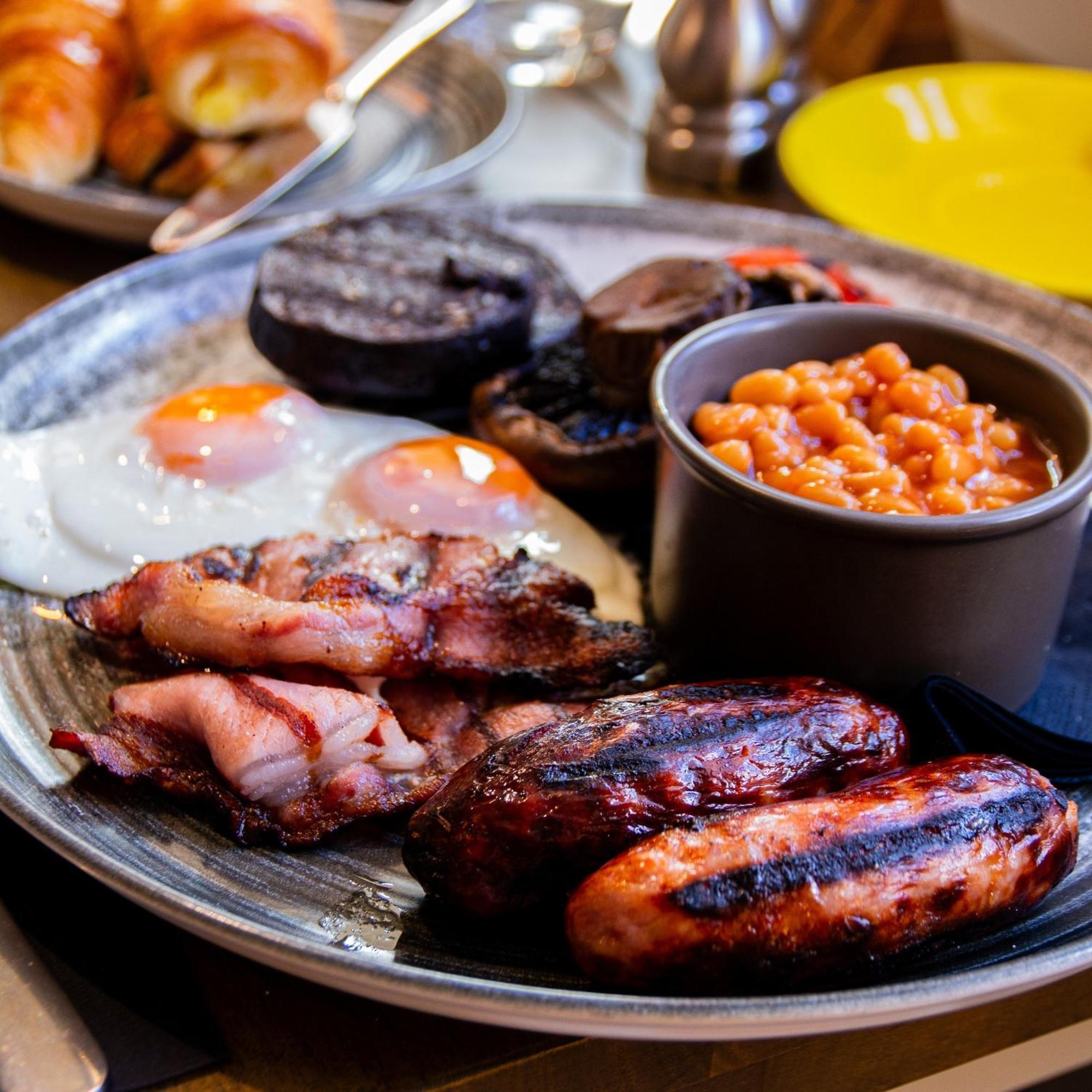 The Kings Head Inn, Home Of The Acle Steak Bagian luar foto